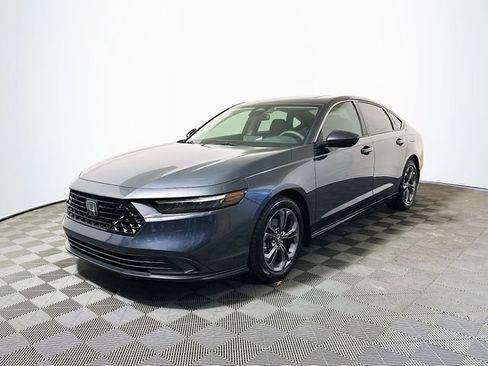 Used 2023 Honda Accord EX image 4