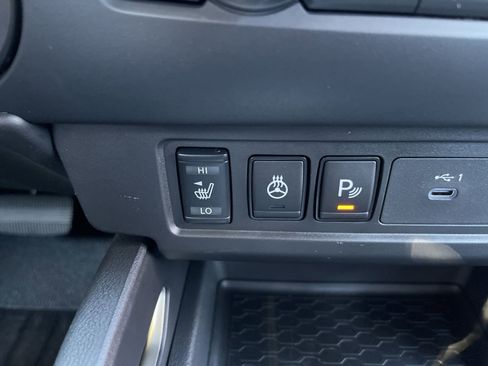 New 2026 Nissan Frontier SV w/ SV Convenience Package image 26