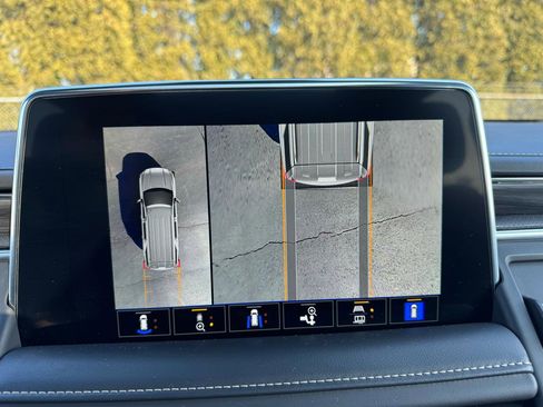 Used 2023 GMC Yukon SLT image 20