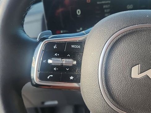 Used 2025 Kia Carnival SX Prestige FWD image 15