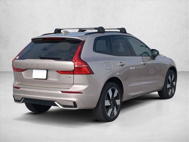 Used 2025 Volvo XC60 T8 Plus w/ Protection Package Premier AWD/4WD image 5