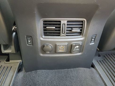 Certified 2024 Nissan Titan Platinum Reserve image 5