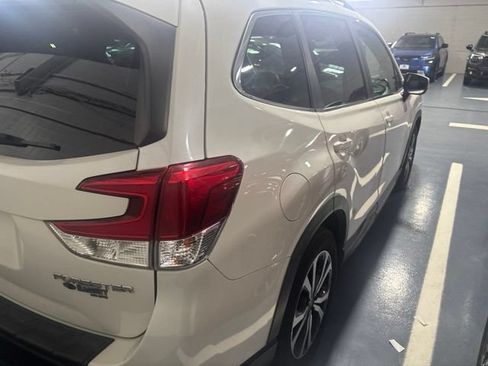 Used 2020 Subaru Forester Limited AWD/4WD image 8