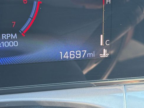 Used 2025 Chevrolet Trax LT image 40