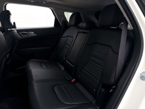 Certified 2023 Kia Sportage SX Prestige AWD/4WD image 33