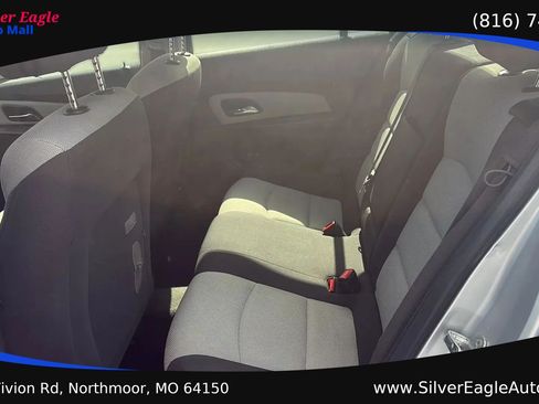Used 2014 Chevrolet Cruze LS FWD image 10