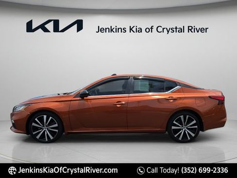Used 2021 Nissan Altima 2.5 SR w/ SR Premium Package FWD image 13