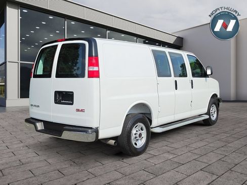 Used 2025 GMC Savana 2500 w/ Driver Convenience Package RWD image 5