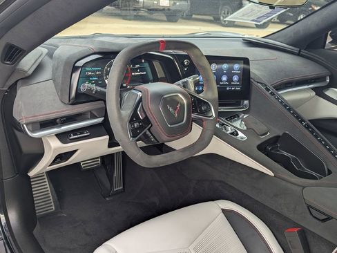 Certified 2023 Chevrolet Corvette Stingray Premium Conv RWD image 4