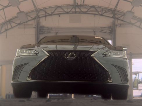 Used 2024 Lexus ES 350 F Sport w/ Accessory Package (Z2) FWD image 7