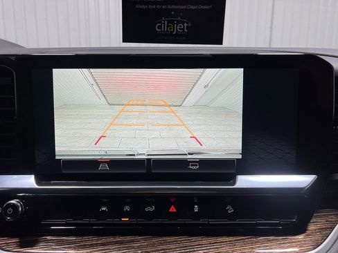 New 2026 GMC Sierra 1500 SLE image 13