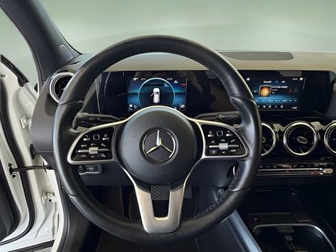 Used 2023 Mercedes-Benz GLA 250 4MATIC image 21