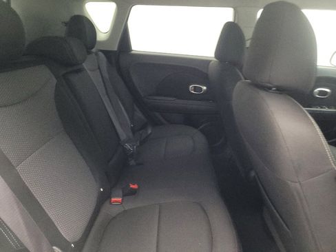 Used 2019 Kia Soul + image 19