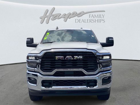 Used 2025 RAM 2500 Big Horn AWD/4WD image 11