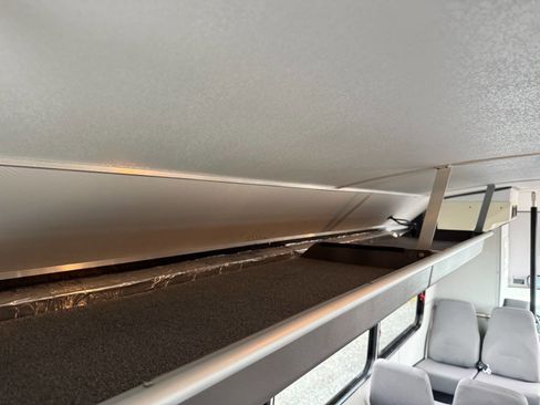 Used 2014 Ford F550 4X2 2dr Regular Cab 140.8 200. image 35