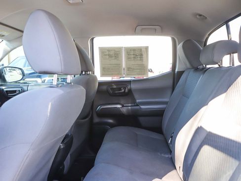 Certified 2020 Toyota Tacoma SR5 image 21