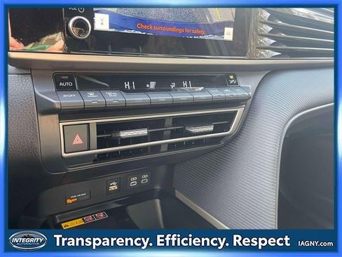 Certified 2025 Toyota Camry SE image 30