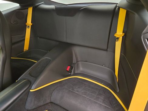 Used 2022 Ferrari Roma RWD image 19