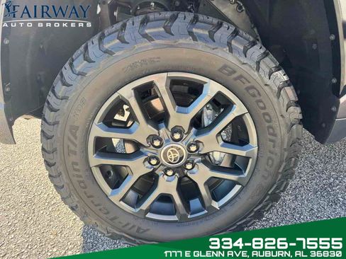 Used 2022 Toyota Tundra Platinum image 33