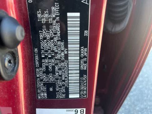 Used 2011 Toyota 4Runner SR5 w/ Premium Pkg w/Leather AWD/4WD image 9
