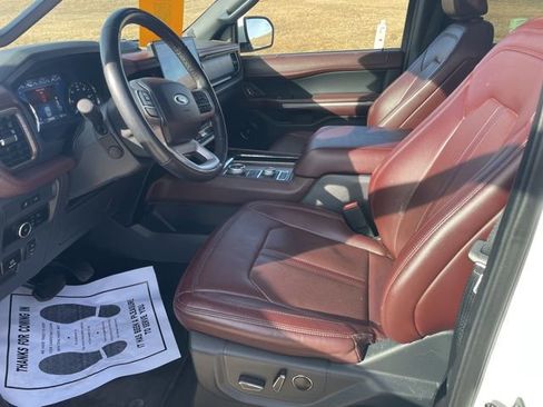 Used 2024 Ford Expedition Max Limited image 13