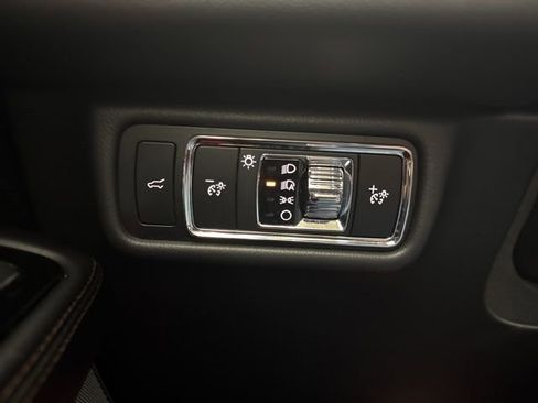 Used 2024 Lincoln Aviator Reserve AWD/4WD image 21