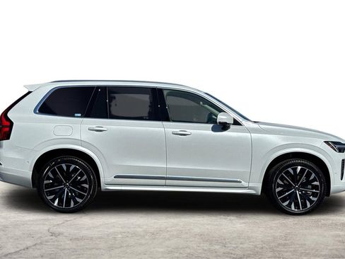 Used 2026 Volvo XC90 B5 Plus w/ Protection Package AWD/4WD image 10