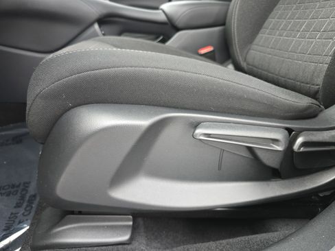 Certified 2025 Honda HR-V LX image 28