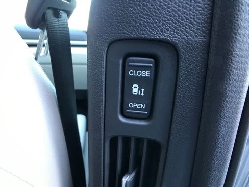 Certified 2025 Honda Odyssey EX-L image 34