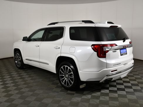 Used 2021 GMC Acadia Denali w/ Denali Ultimate Package AWD/4WD image 8