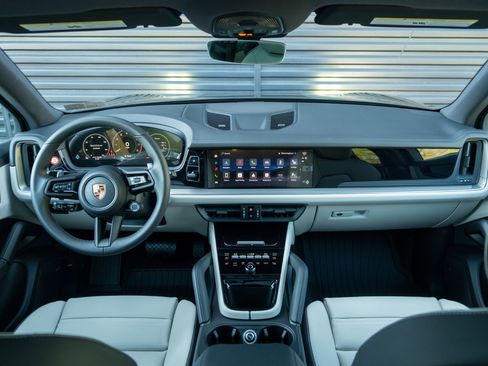 New 2026 Porsche Cayenne image 21
