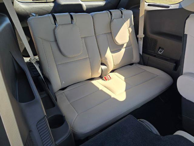 Certified 2023 Ford Explorer Platinum w/ Technology Package AWD/4WD image 14