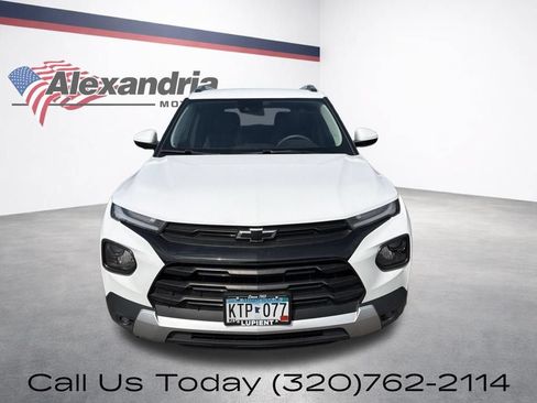 Used 2023 Chevrolet TrailBlazer LT w/ LPO, Blackout Package AWD/4WD image 2