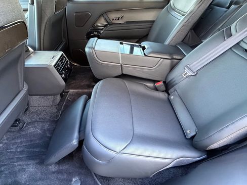 New 2026 Land Rover Range Rover SV AWD/4WD image 25