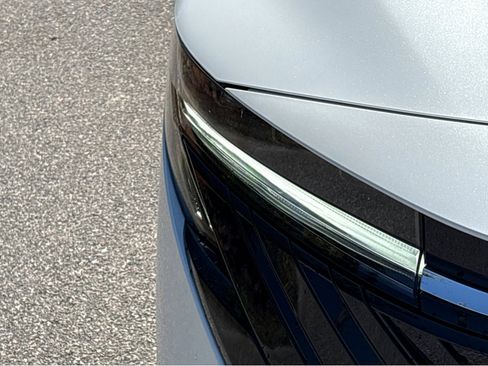 New 2026 Nissan Sentra SR w/ SR Premium Package FWD image 21