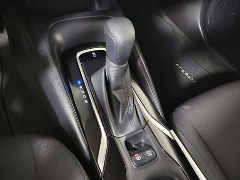 Used 2020 Toyota Corolla LE FWD image 30