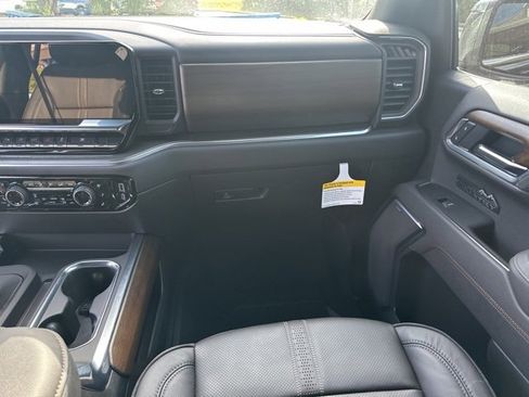 New 2025 Chevrolet Silverado 1500 High Country image 4