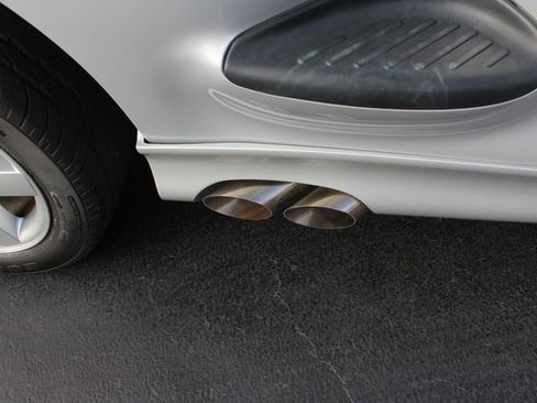 Used 2004 Ford F150 Lightning image 23