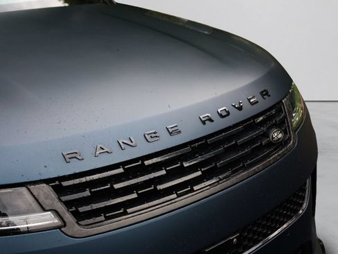 Used 2025 Land Rover Range Rover Sport SV Edition Two AWD/4WD image 18