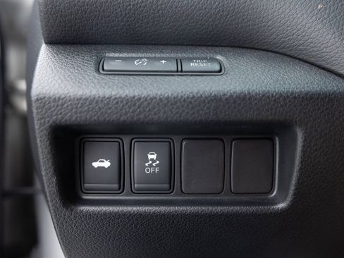 Used 2015 Nissan Altima 2.5 SV FWD image 36
