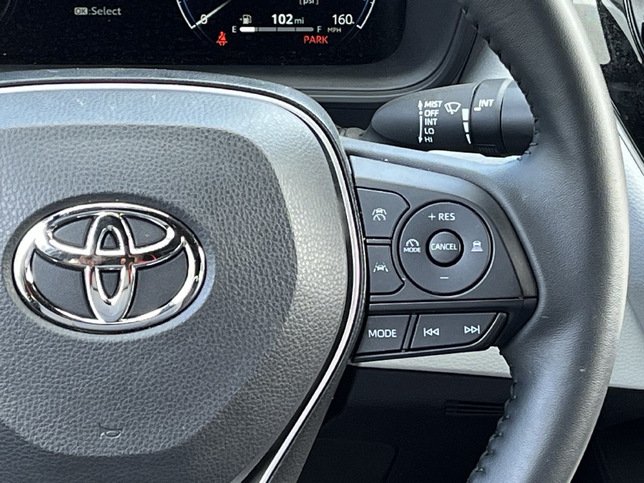 Used 2026 Toyota Corolla SE w/ SE Premium Package FWD image 14