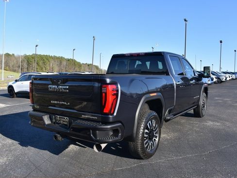 Used 2024 GMC Sierra 2500 Denali Ultimate image 3