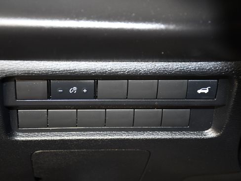 Used 2023 Mitsubishi Outlander SE AWD/4WD image 35