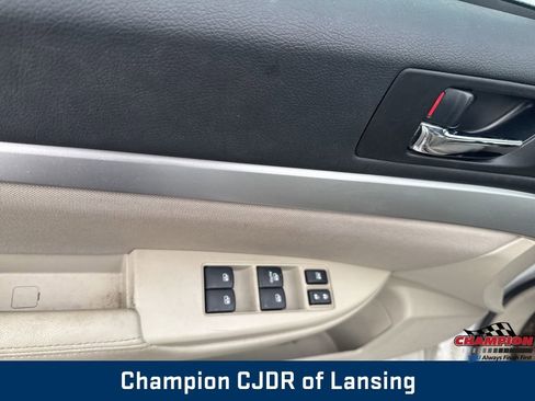 Used 2014 Subaru Legacy 2.5i Premium w/ Moonroof Package image 19
