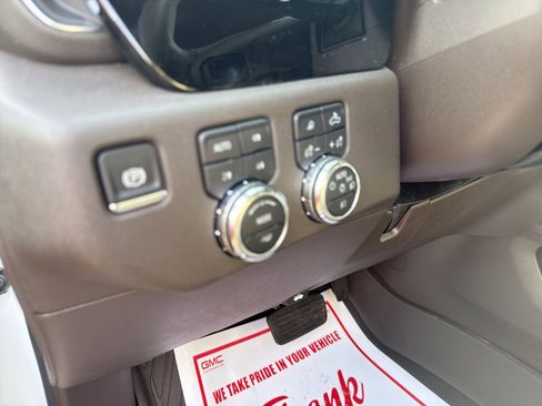 Used 2025 GMC Sierra 2500 SLT w/ SLT Premium Package image 14