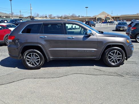 Used 2019 Jeep Grand Cherokee Limited image 7
