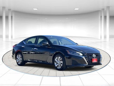 Used 2025 Nissan Altima 2.5 S image 5