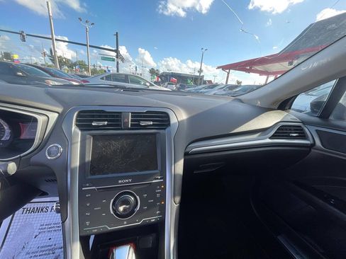 Used 2014 Ford Fusion Titanium FWD image 3