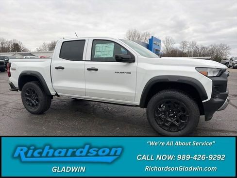 New 2026 Chevrolet Colorado Trail Boss AWD/4WD image 1