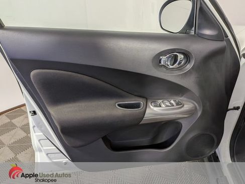 Used 2012 Nissan Juke SL AWD/4WD image 12